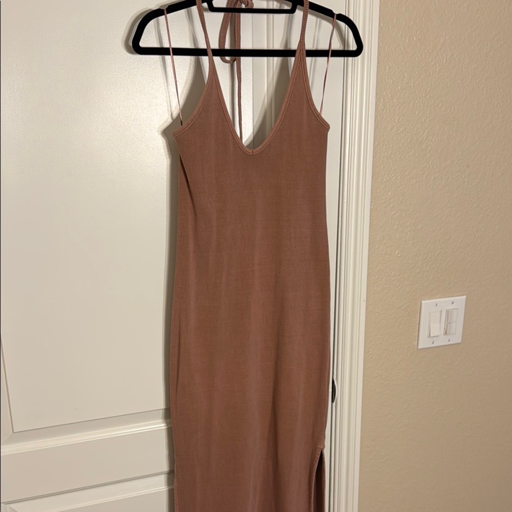Elegant Rust Sleeveless Dress
